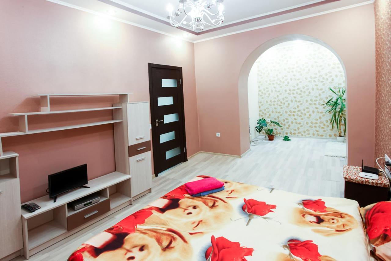 Sweet Home Apartment Kiev Extérieur photo