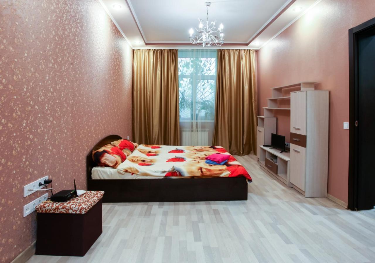 Sweet Home Apartment Kiev Extérieur photo